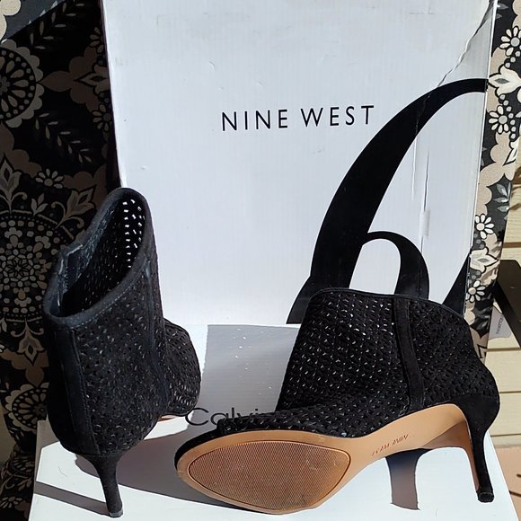 Nine West Black Suede Open Toe Booties Size 6.5 JUST REDUCED! - Picture 2 of 2